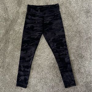 ZYIA Active | Black Camo Ankle Leggings Size 4